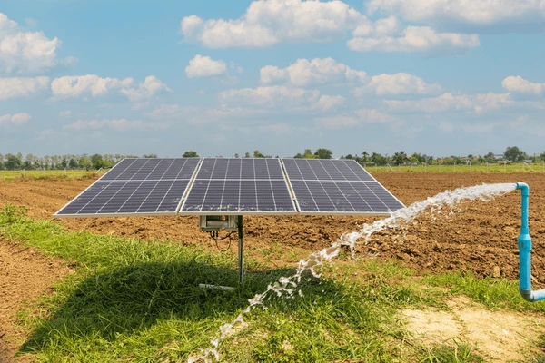 solar-panel-waterpump-agricultural-field-600nw-2147058083